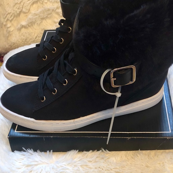 JLO sneakers. - Picture 2 of 5